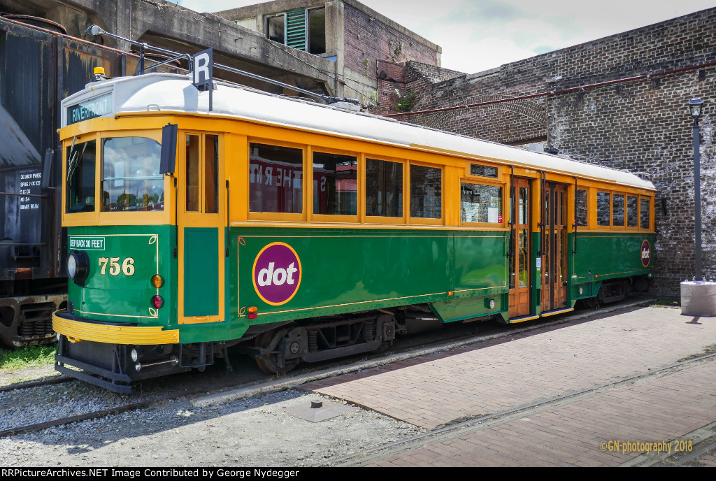 Street car 756